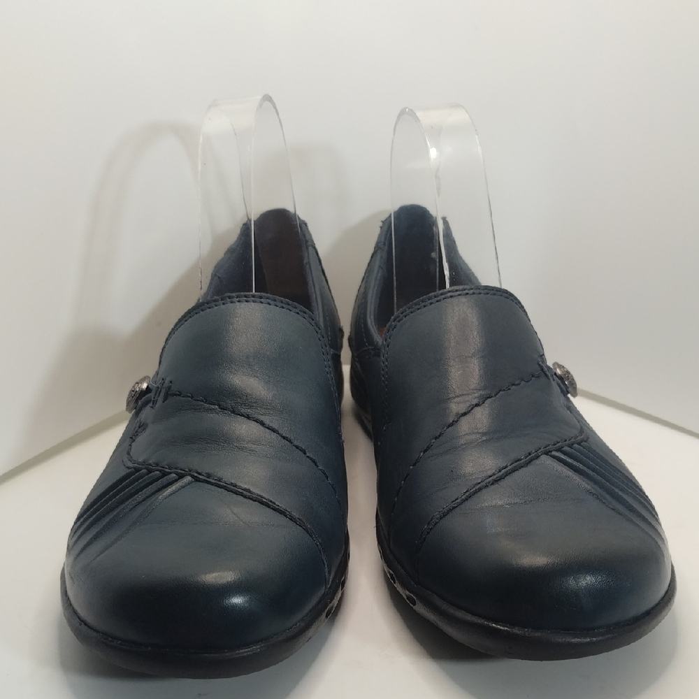 Cobb Hill Leather Loafer - Picture 2 of 11